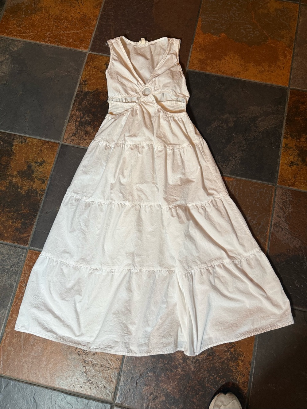 Derek Heart White Sleeveless Tiered Maxi Dress with Ring Waist